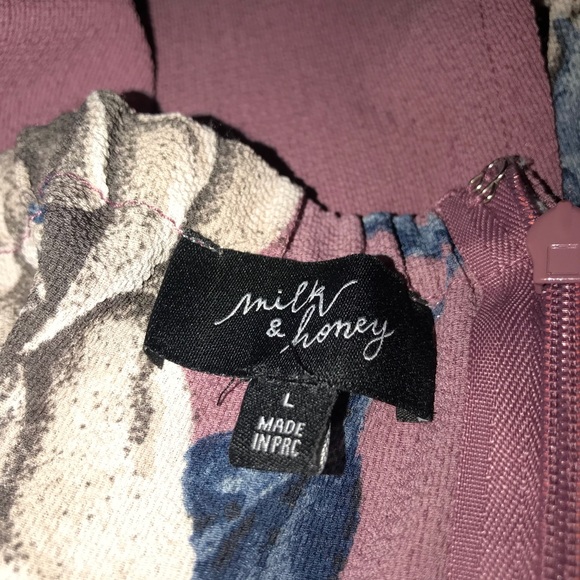 Off the shoulder floral long sleeve romper - Picture 2 of 2